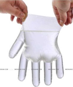 یک دستکش پلاستیکی که درونش پر از آب شده ولی بیرون ریخته نمیشود