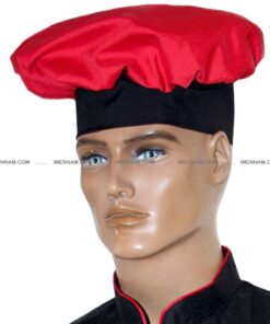 کلاه شف 11 کلاه شف مشکی قرمز بر سر مانکن